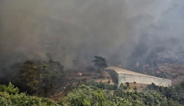 Mersin'de orman yangını! Evler boşaltıldı - Resim: 2