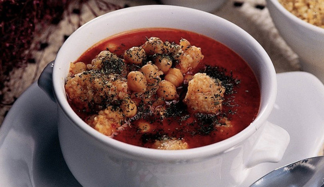 Burnunda köyünüz kokacak, içinizi ısıtacak erişteli nohut çorbası tarifi! Hemen deneyin - Resim: 0