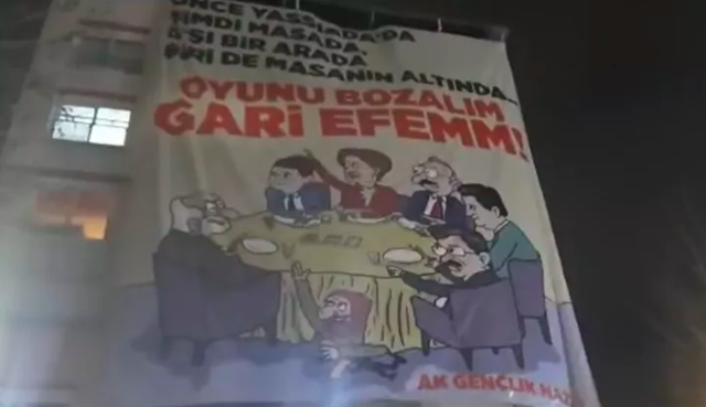 AK Parti'nin astığı 6'lı masa afişine CHP'den çok sert tepki! Suç duyurusunda bulundu - Resim: 1
