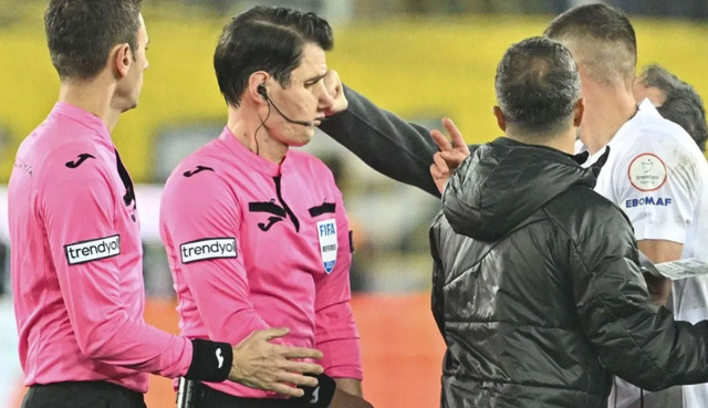 Halil Umut Meler'e yumruklu saldırı davasında karar! Faruk Koca'ya hapis cezası - Resim: 0