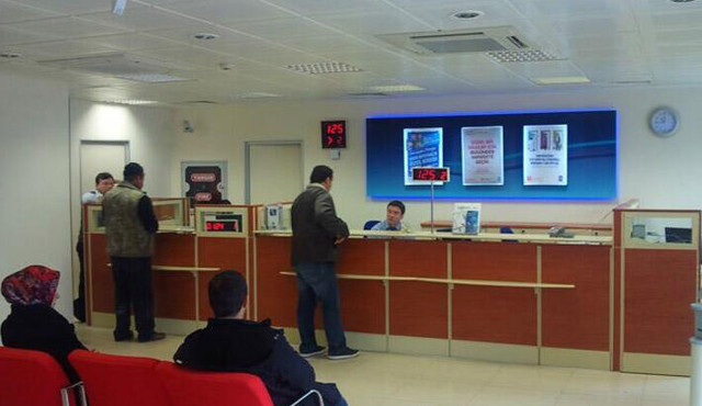 İşte tüm bankaların açılış kapanış saatleri! Bankalardan mesai saatlerine düzenleme - Resim: 0