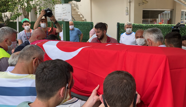 Havai fişek fabrikasındaki patlamada hayatını kaybedenlere veda - Resim: 0
