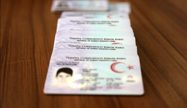 Son 3 yıl içinde 7 bin 312 yabancı Türkiye vatandaşı oldu - Resim: 0