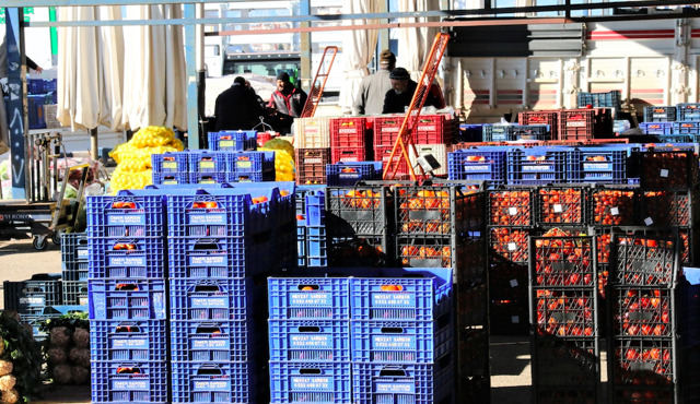 Dondurucu soğuklar sebze ve meyveyi vurdu fiyatlar uçacak - Resim: 0