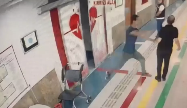 Şanlıurfa'da hastanede bıçaklı saldırı! Başhekim yardımcısı ve güvenlik görevlisi bıçaklandı - Resim: 1