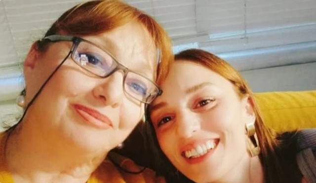 Nilperi Şahinkaya anne acısı yaşıyor! Nilperi Şahinkaya'nın annesinin hastalığı bakın neymiş - Resim: 0
