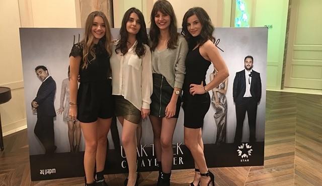 Ufak Tefek Cinayetler Gökçe Bahadır'ın gençliği Büşra Gündüz'e bakın - Resim: 2