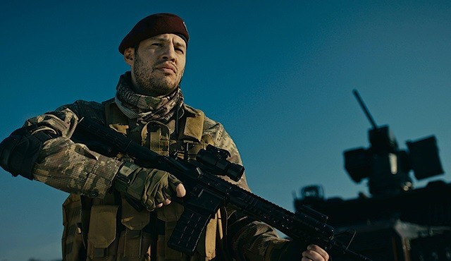 Atakan  Survivor All Star için mi diziden ayrıldı? - Resim: 3