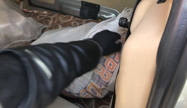 Van'da park halindeki kamyonetten 51 kilo eroin çıktı - Resim: 3