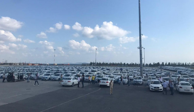 Ekrem İmamoğlu, 35 usulsüzlük dosyasını İçişleri Bakanlığı'na verdi - Resim: 0