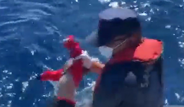 Göçmen faciasında ailesini kaybetti! Acılı babanın anlattıkları yürekleri dağladı! - Resim: 1