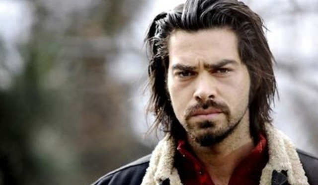 Uğur Pektaş kimdir nereli Uğur Pektaş eşi Gamze Özçelik - Resim: 1