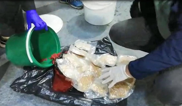 Kocaeli'de uyuşturucuyu sakladıkları yer 'Yok artık!' dedirtti - Resim: 0