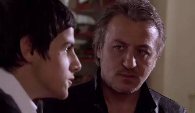 Berfu Yenenler, Ezel dizisinin repliği ile paylaştı! Psikopat Eren'i görenler gözlerine inanamadı! - Resim: 5