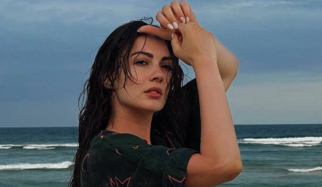 Oyuncu Burcu Özberk'ten sitem dolu sözler! Sosyal medya sallandı - Resim: 0