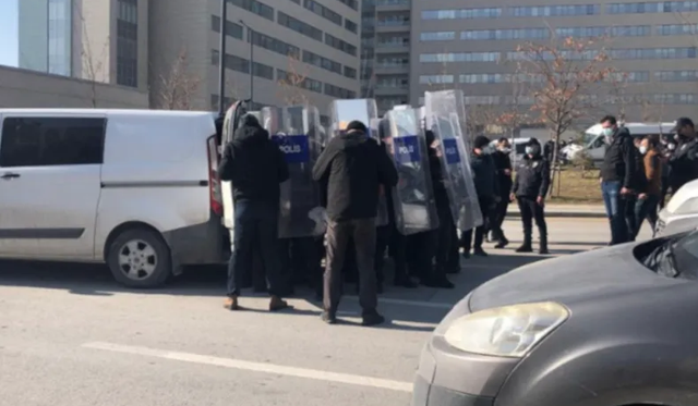 Ankara Tabip Odası Başkanı Ali Karakoç ile sağlıkçılara gözaltı - Resim: 0