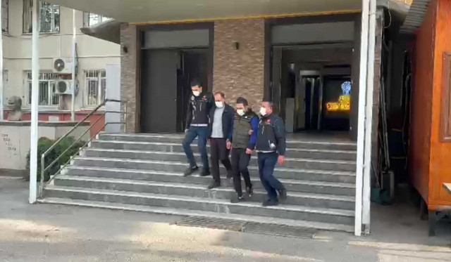 Osmaniye'de CHP'ye ait minibüste uyuşturucu bulundu İl Başkanının oğulları gözaltında - Resim: 0