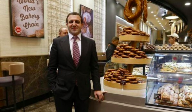 Simit Sarayı sahibi kimdir Abdullah Kavukçu aslen nereli? - Resim: 2