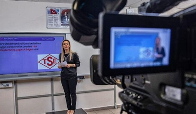 Ziya Selçuk'tan E.B.A'daki tartışılan 'Menderes' görüntülerine ilişkin açıklama - Resim: 0