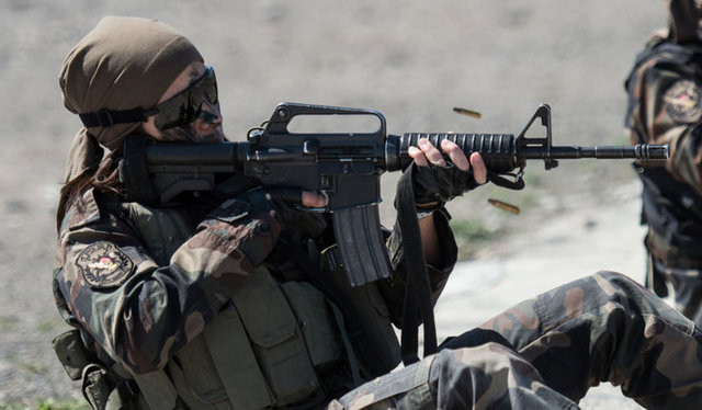 Özel Harekat Timi dağlarda... - Resim: 2