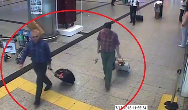 FETÖ firarisi Adil Öksüz'ün kaçışına yardım eden kişi yakalandı - Resim: 0