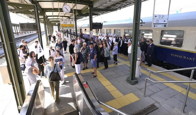 Bakan Abdulkadir Uraloğlu duyurdu: İstanbul-Paris turistik treni Halkalı'dan kalkacak... - Resim: 0