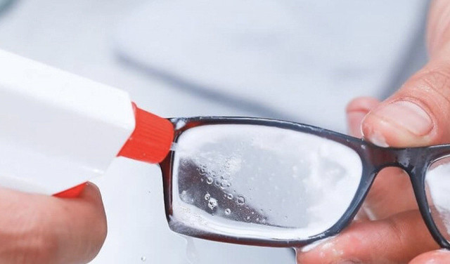 Çizilen gözlük camlarını ilk günkü gibi yapacaksınız çaresi kolay - Resim: 0