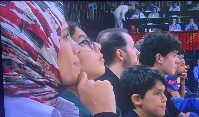 Berat Albayrak maçta ortaya çıktı! Eşi ve çocukları da yanında... - Resim: 0