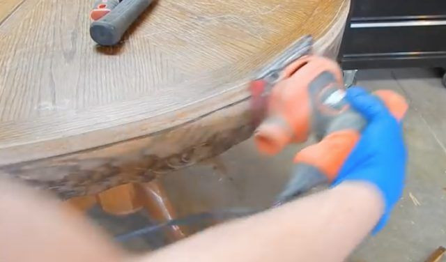 Ahşap masayı bozuk parayla öyle bir hale getirdi ki... Bayılacaksınız - Resim: 4