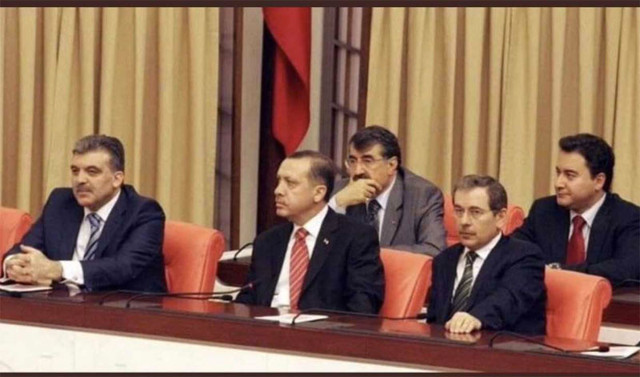 AKbabalar neden parti kuruyor sanıyorsunuz? Fuat Uğur'dan günün AK Parti yazısı - Resim: 0