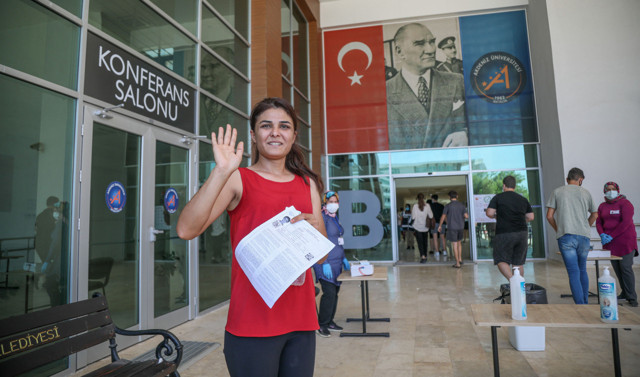 Kendine işkence eden kocasını öldüren Melek İpek örnek oldu YKS'ye girdi kadınlara seslendi - Resim: 1