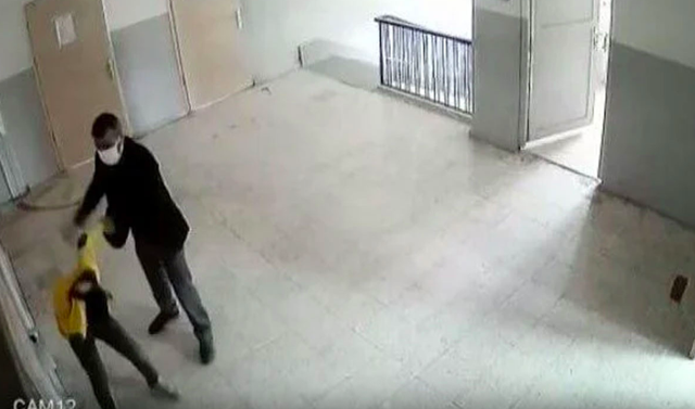 Aksaray'da dayakçı öğretmen görevden alındı! İlkokul çocuğunu dövmüştü - Resim: 0