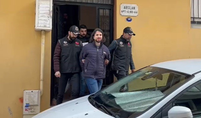 FETÖ'nün gizli kuryeleri deşifre oldu: Yüklü miktarda para ve altın ele geçirildi - Resim: 0