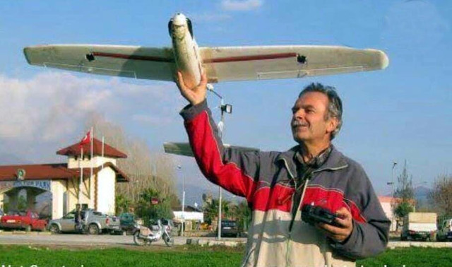 İzmirli iş adamı paraşütünün kapanması nedeniyle düşerek hayatını kaybetti - Resim: 1