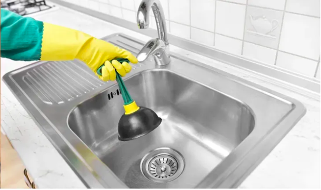 Lavabonuz suyu yavaş çekiyor ve çok pis kokuyorsa bir de bunu deneyin! - Resim: 1