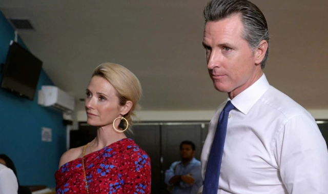 Cinsel organı 'delil' sayıldı! Harvey Weinstein'e vali eşinden şok suçlama: Otele çağırıp... - Resim: 0