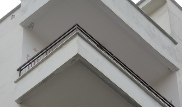 Yatalak kalma korkusu yaşayan adam "Balkona çıkacağım" dedikten sonra ölü bulundu - Resim: 1