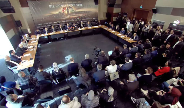 2025'in ilk gününde tarihi yürüyüş! Herkesi Galata'da eyleme çağırdılar - Resim: 1