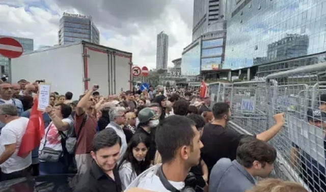CHP'den kritik karar! İstanbul İl Başkanlığı'nı kapatma kararı aldı - Resim: 1