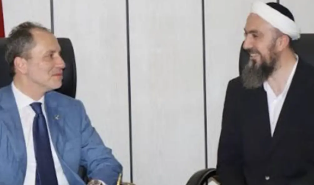 Sarıklı, c&uuml;bbeli, sakallı... Belediye Başkanı Mehmet Murat &Ccedil;oruhlu'ya ziyaret&ccedil;i akını - Resim: 0