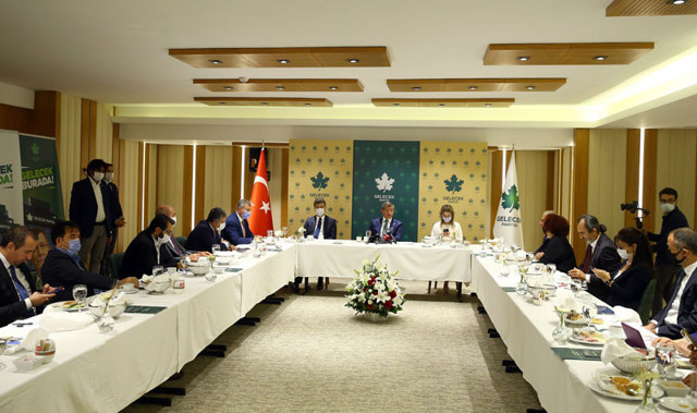 Ahmet Davutoğlu'ndan cumhurbaşkanı adaylığıyla ilgili dikkat çeken açıklama - Resim: 0