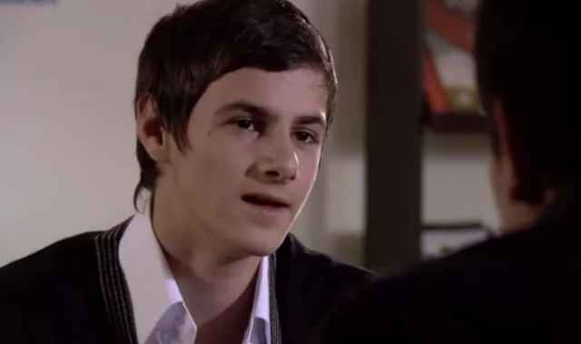 Berfu Yenenler, Ezel dizisinin repliği ile paylaştı! Psikopat Eren'i görenler gözlerine inanamadı! - Resim: 2