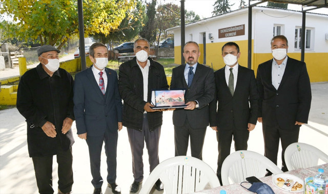 AK Parti'den cemevi ziyareti Alevilerin sıkıntılarını dinledi - Resim: 1