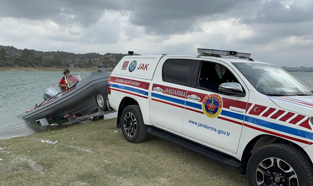 Adana'da Seyhan Baraj Gölü'nde kaybolan kişi aranıyor - Resim: 1