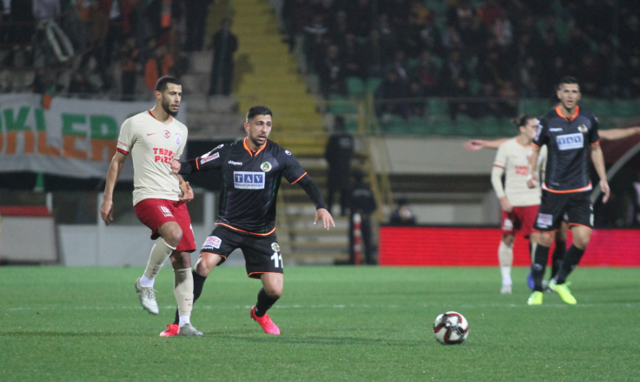 Fatih Terim 'Hasta ya, ruh hastası' dediği Belhanda'nın biletini kesti - Resim: 1