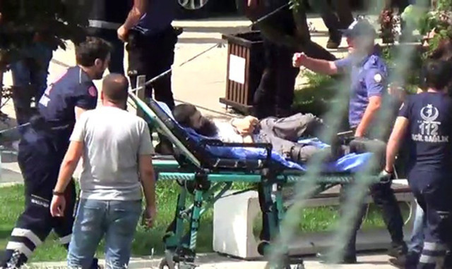 Silivri'de kaymakamlıkta polislere saldırı! Vurularak etkisiz hale getirildi - Resim: 1