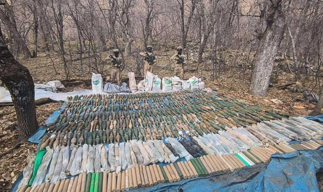 Şırnak'ta terör örgütüne büyük darbe! Çuvallardan çok sayıda mühimmat çıktı - Resim: 0