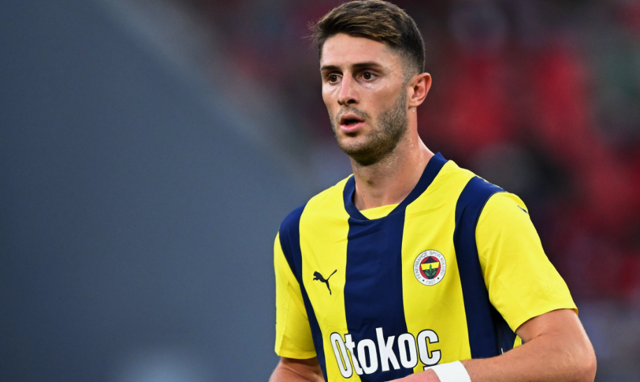 Fener'e piyango vurdu! Yıldız futbolcuya rekor teklif - Resim: 0