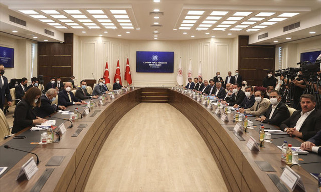 Memur ve memur emeklisinin zam pazarlığı başladı - Resim: 0