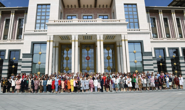 Emine Erdoğan, kadın büyükelçi ve büyükelçi eşleriyle buluştu - Resim: 4